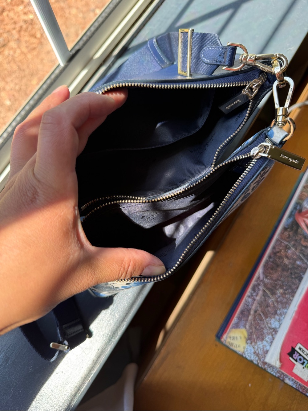 Kate Spade 2fer Blue and White Floral crossbody Bag with Gold Hardware - Picture 6 of 6